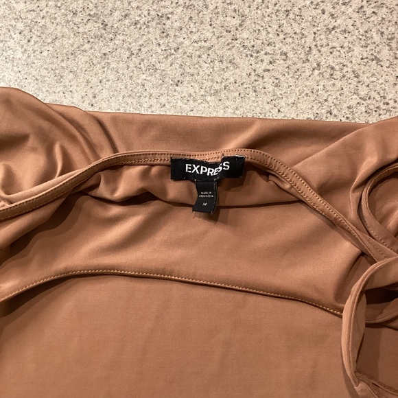 Express Square Neck Body Contour Tank - Picture 7 of 7